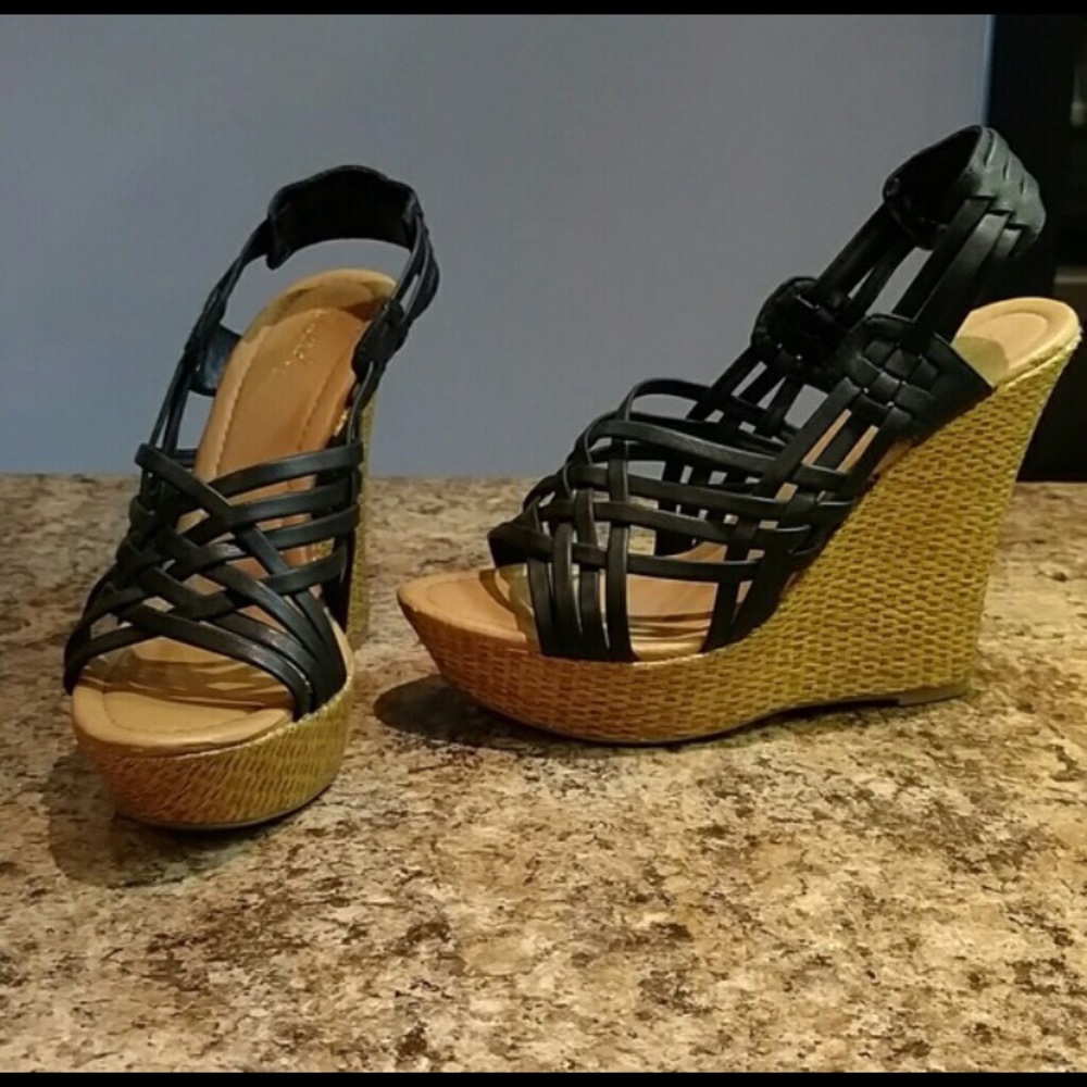 Black platforms