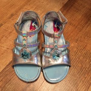 ✨Disney Frozen Sandals✨