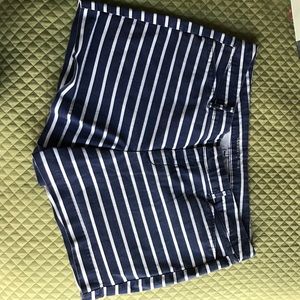 GUC Old Navy Striped shorts Size 14