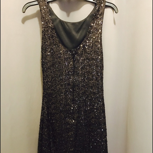 Dress - Picture 4 of 4