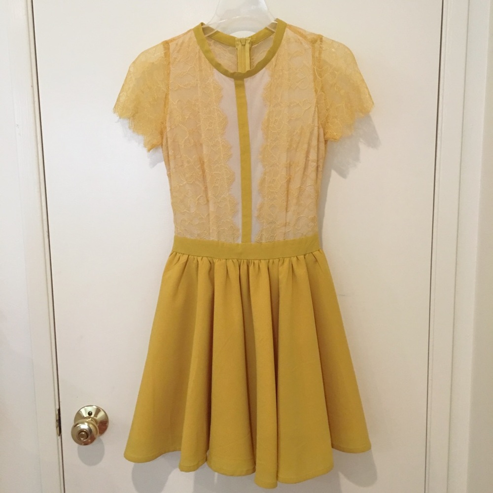 Lace yellow dress