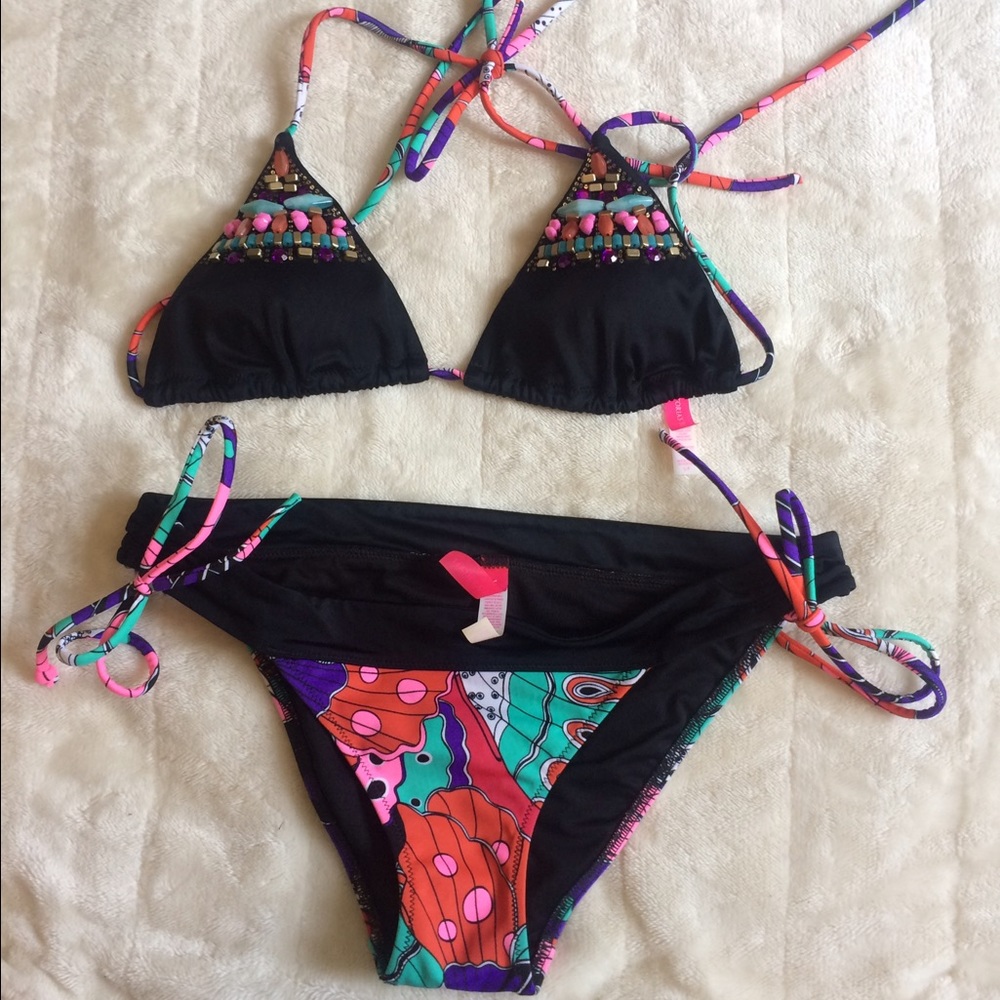 Victoria's Secret Jeweled Bikini 🏄🏻‍♀️🌸