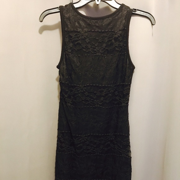 Dress - Picture 4 of 4