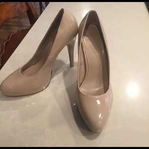 Elle nude heels size 10
