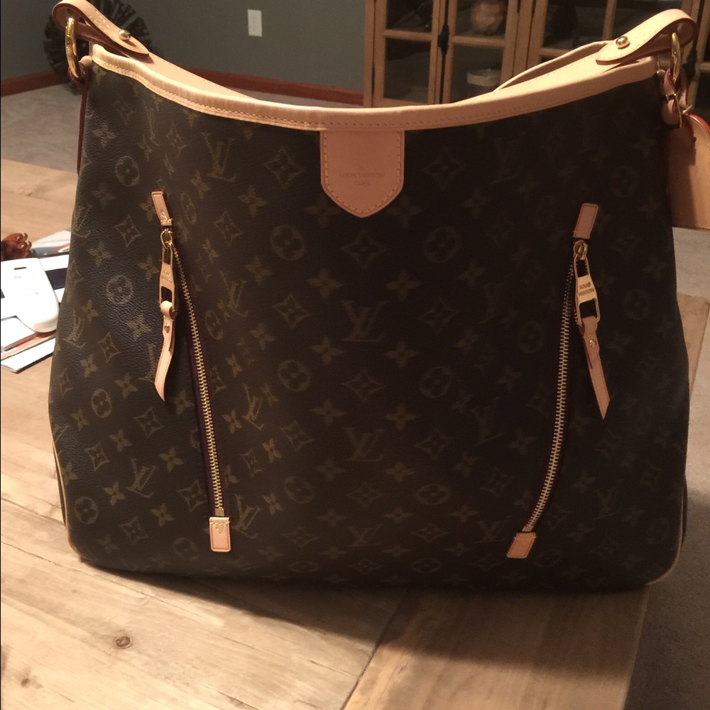 ❤❤SOLD❤❤Louis Vuitton delightful Gm