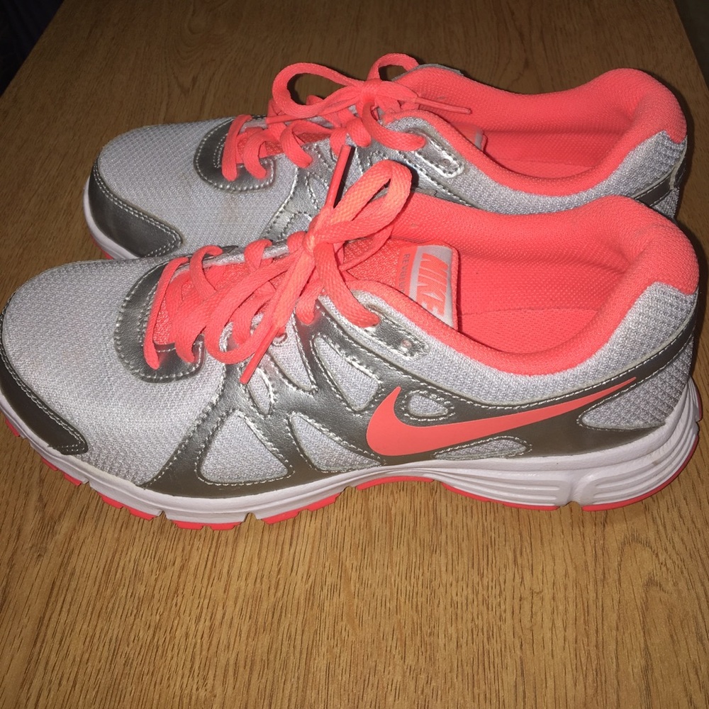 Nike REVOLUTION 2 Sneakers