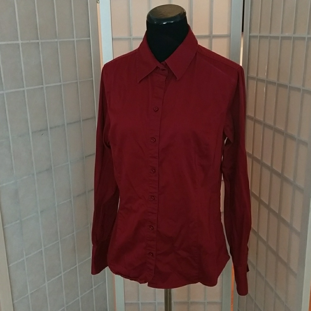 Deep red women's long sleeve shirt size Large