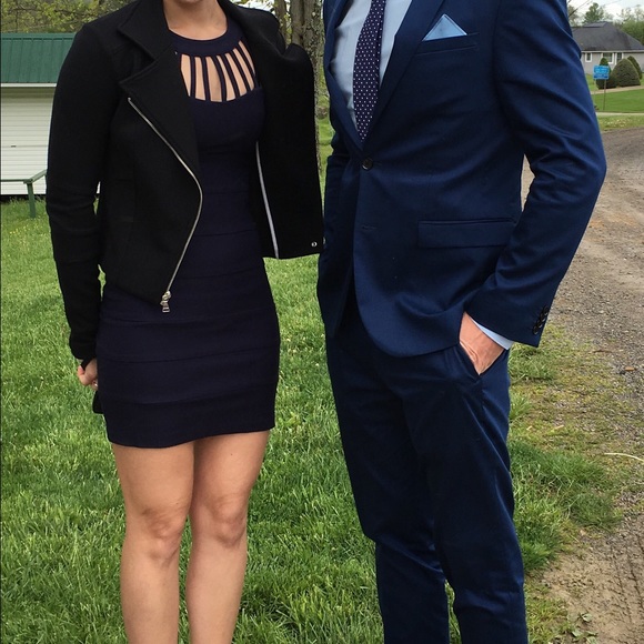 Dress - Picture 1 of 4