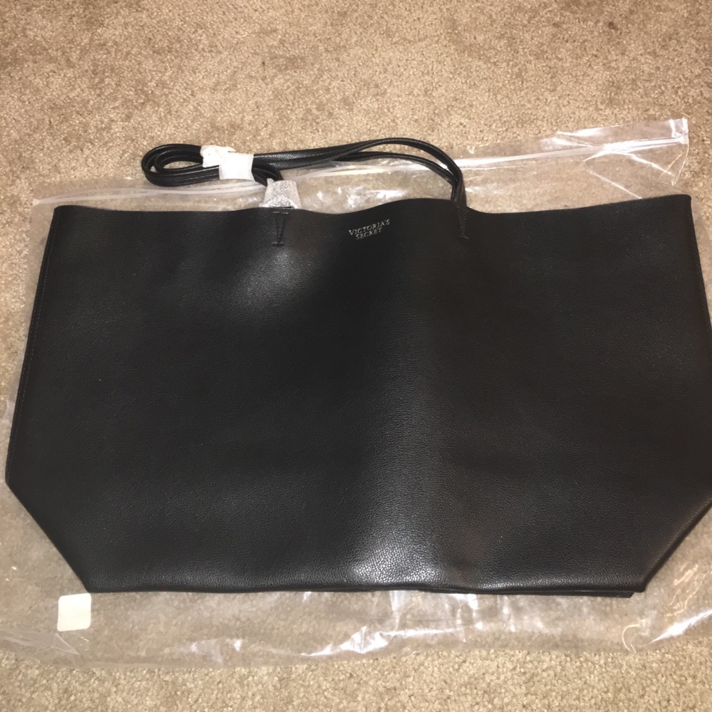 NEW Victoria's Secret bag!