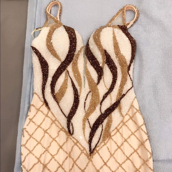 Prom dress - Picture 2 of 4