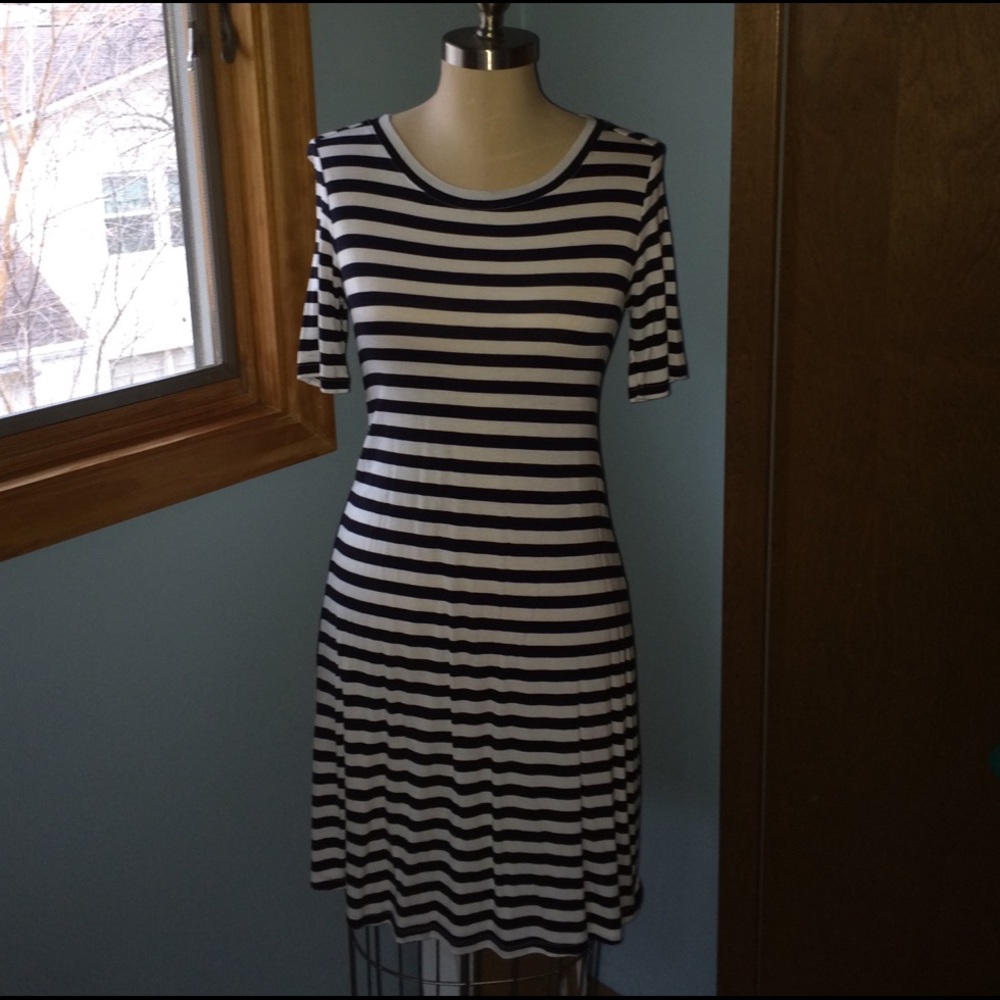 Striped swing dress.