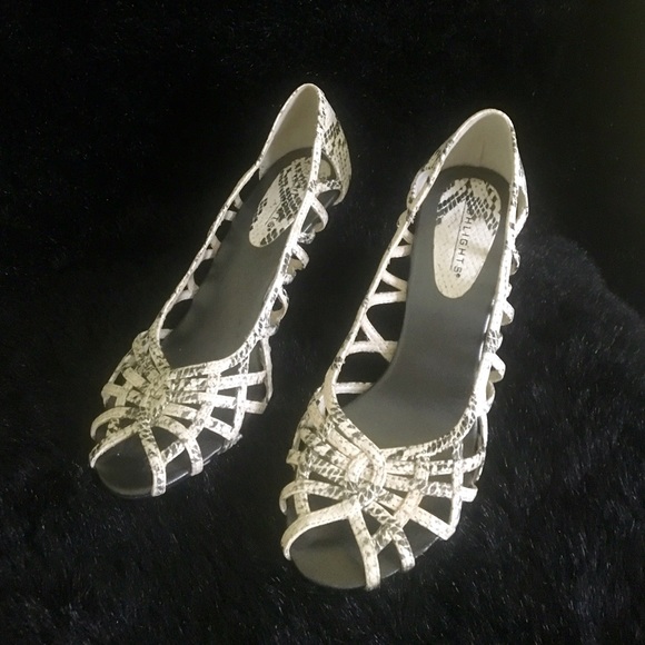 Snakeskin Peep Toe Wedge Heels - Picture 2 of 3