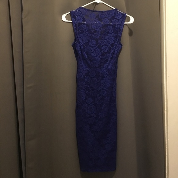 Dress - Picture 4 of 4