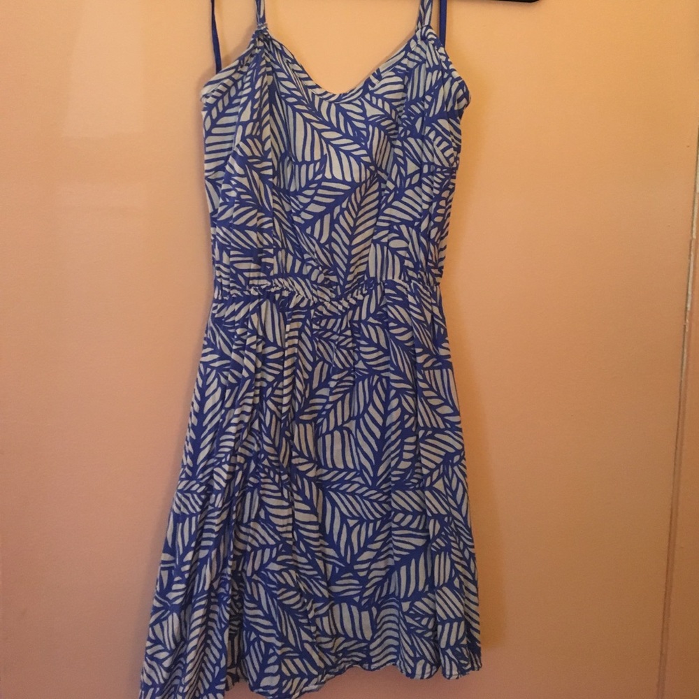 White/blue patterned tie up back dress