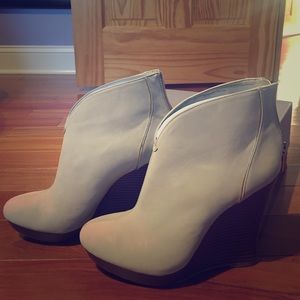 BRAND NEW Jennifer Lopez Booties