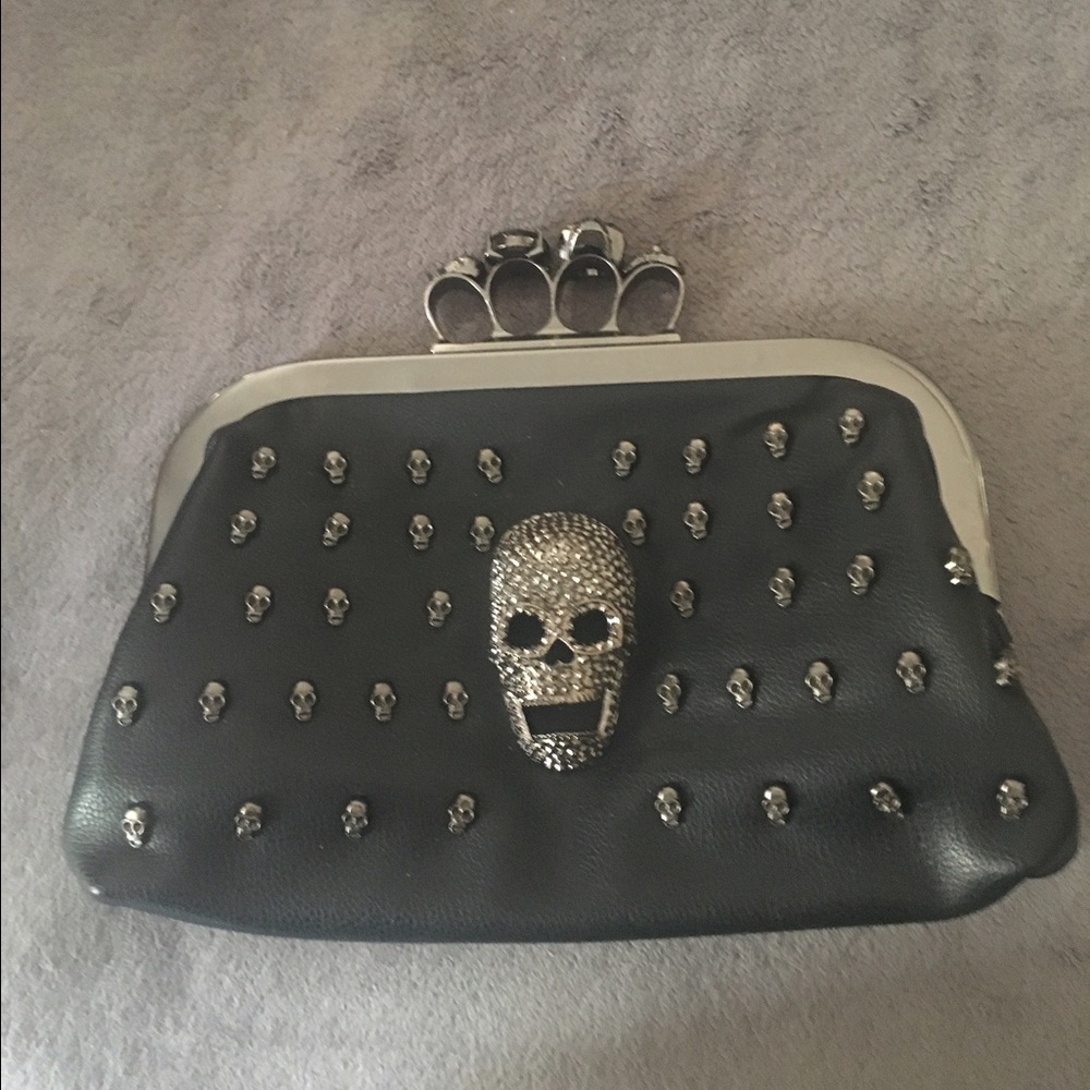 Jeweled Skull clutch