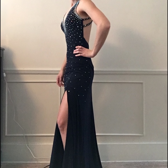 Evening gown - Picture 2 of 5