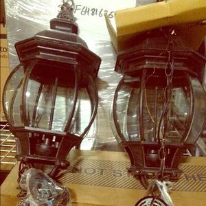 2 twin outdoor lights