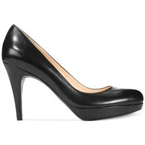 MARC FISHER Blk pumps