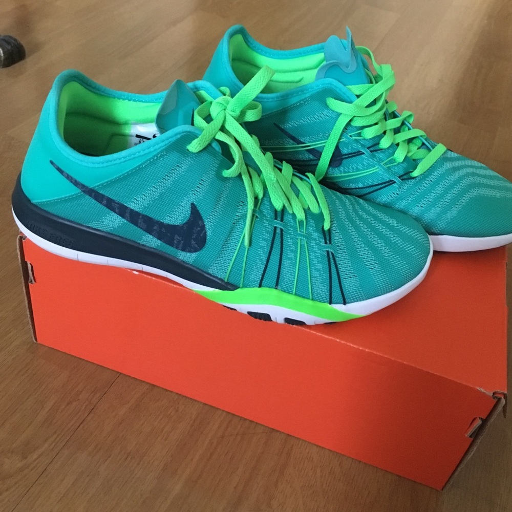 Nike Free Tr 6 Jade - Picture 5 of 6