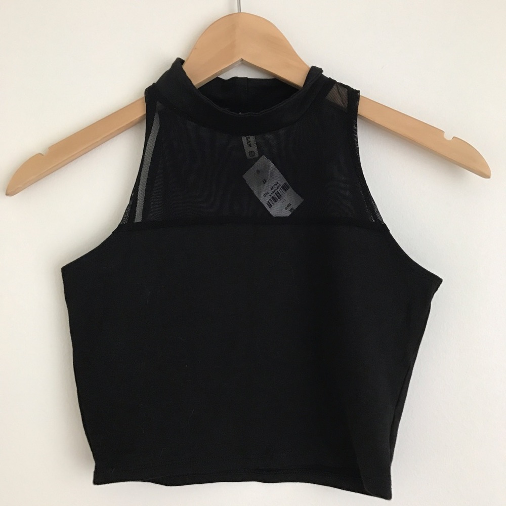 🖤NWT Emma & Sam Crop Top