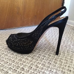 BCBGMAXAZRIA Women's Black Peep-toe Sling-backPump