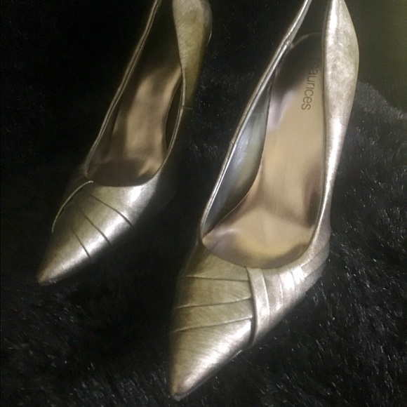 Metallic Silver Heels - Picture 2 of 3