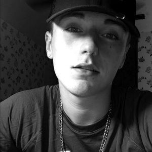 Meet your Posher, Chris