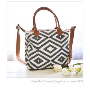 NWOT -- Rachel Zoe x Tribe Alive Custom Carry All