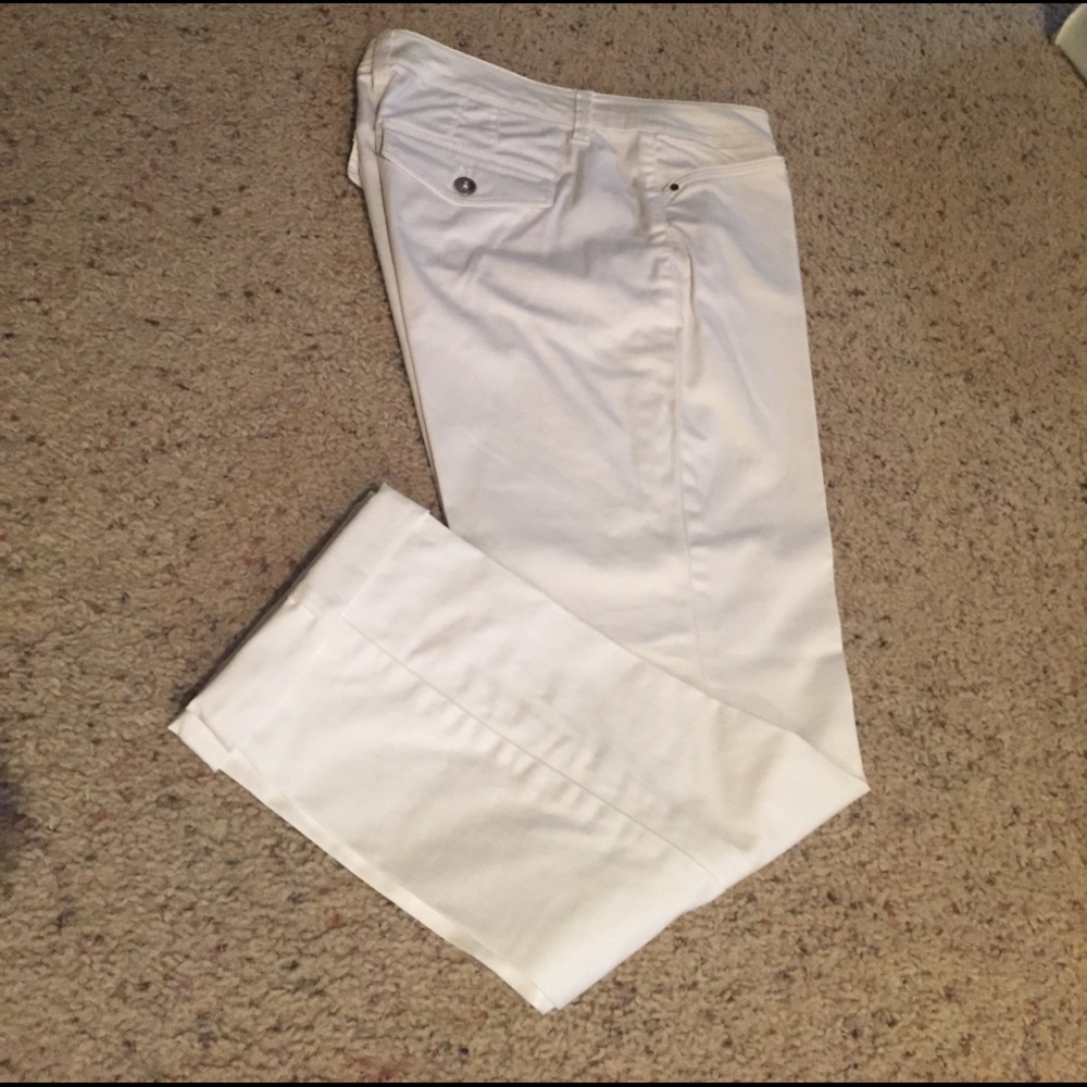 White House Black Market Cropped Pants