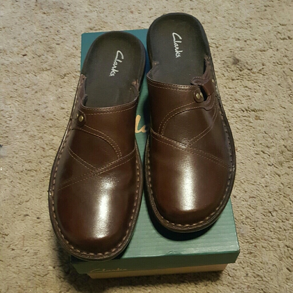 Clarks dark Brown Leather Slip on Clogs