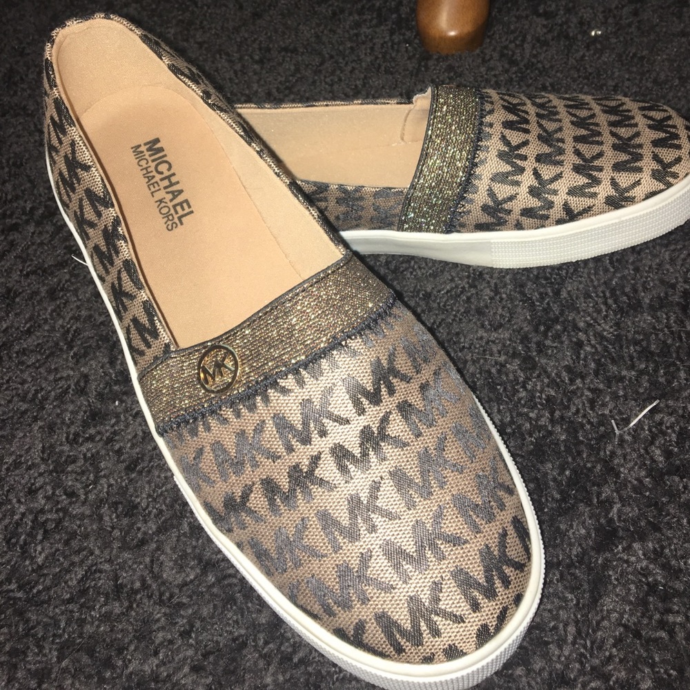 Michael Kors shoes - Picture 2 of 2