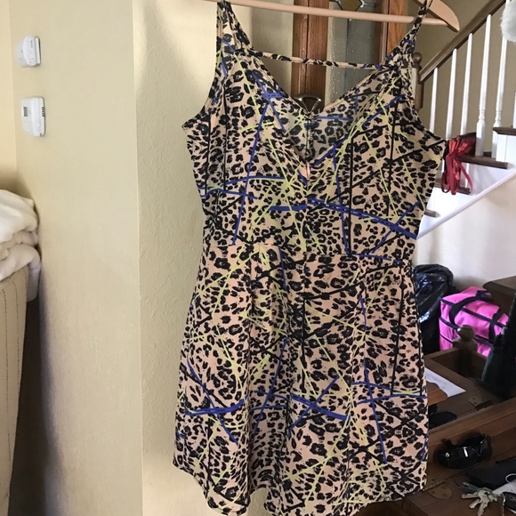 Jumper/Romper - Picture 2 of 2