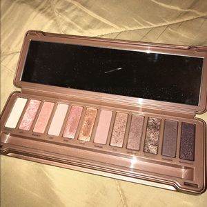 Urban decay Naked 3 palette.