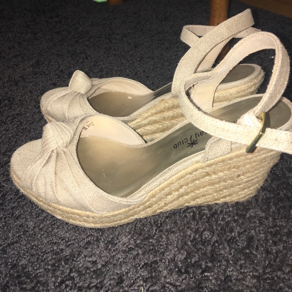 Wedges - Picture 3 of 3