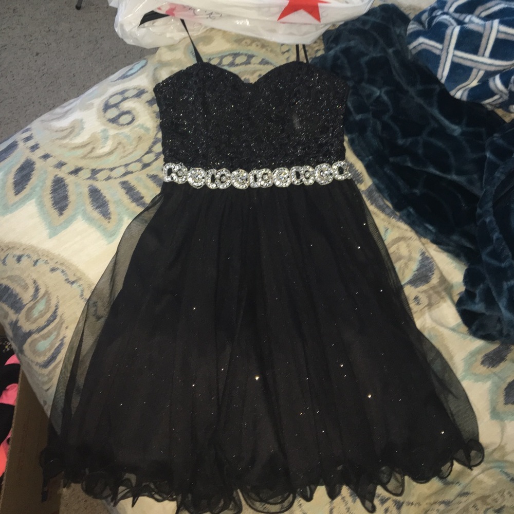 Black short prom dress