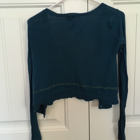 Button up sweater - Picture 3 of 3