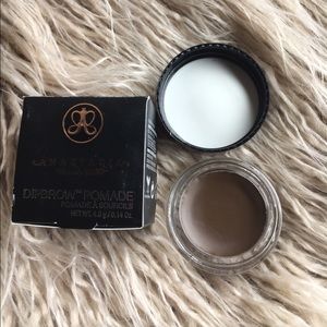 Anastasia Beverly Hills Dip Brow Pomade