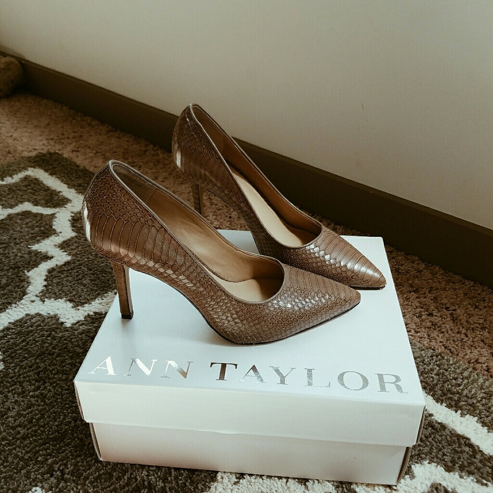 Ann Taylor Heels