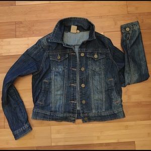 Super cute jean jacket!