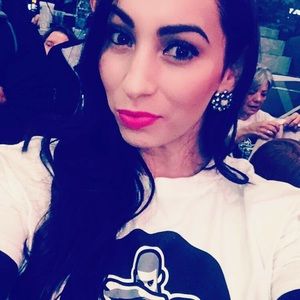 Meet your Posher, Victoria