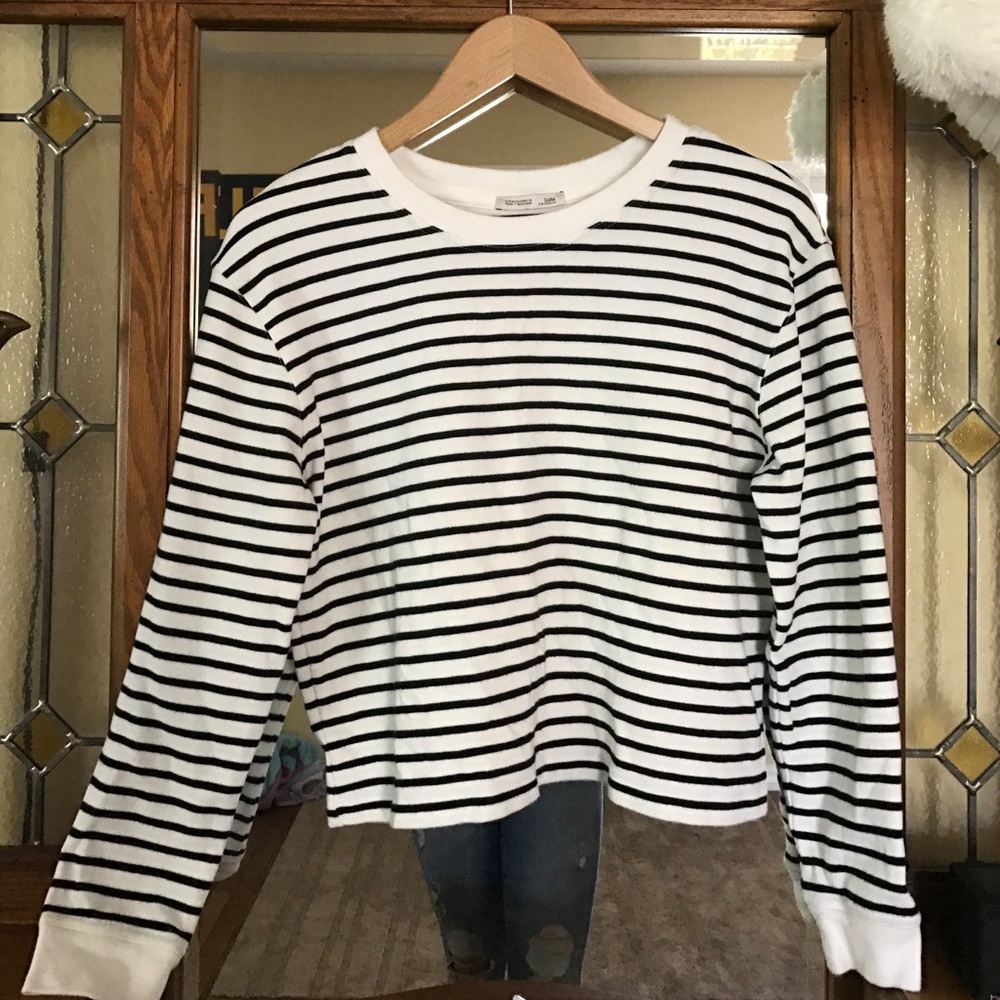 Zara long sleeved slight crop