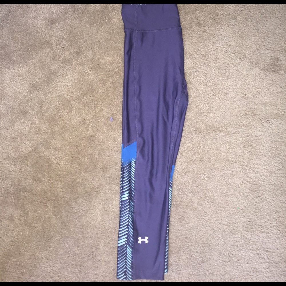 Woman's Under Armour compression tights