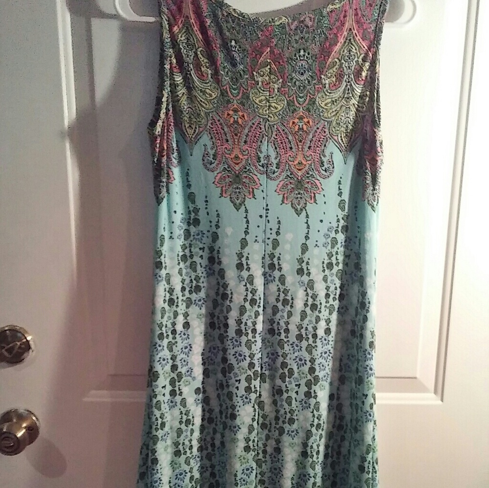 Dress - Picture 4 of 4