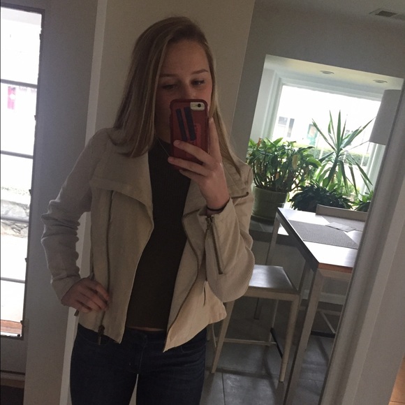 Meet your Posher, Peyton - Picture 1 of 1