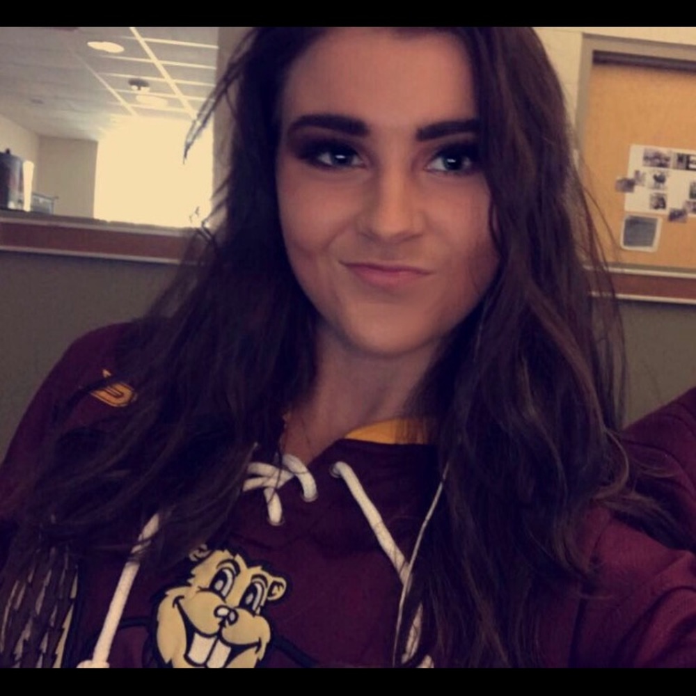 Meet your Posher, Chloe