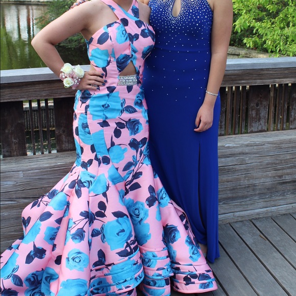 Prom Dress - Picture 2 of 4