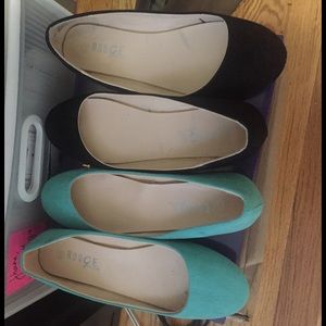 2 pairs of flats--aqua blue and black.