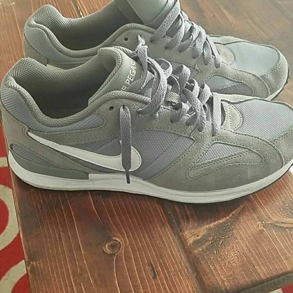 Nike Air Pegasus Racer, Mens size 9.5