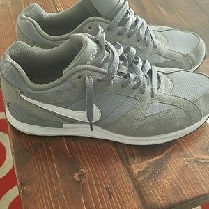 Nike Air Pegasus Racer, Mens size 9.5